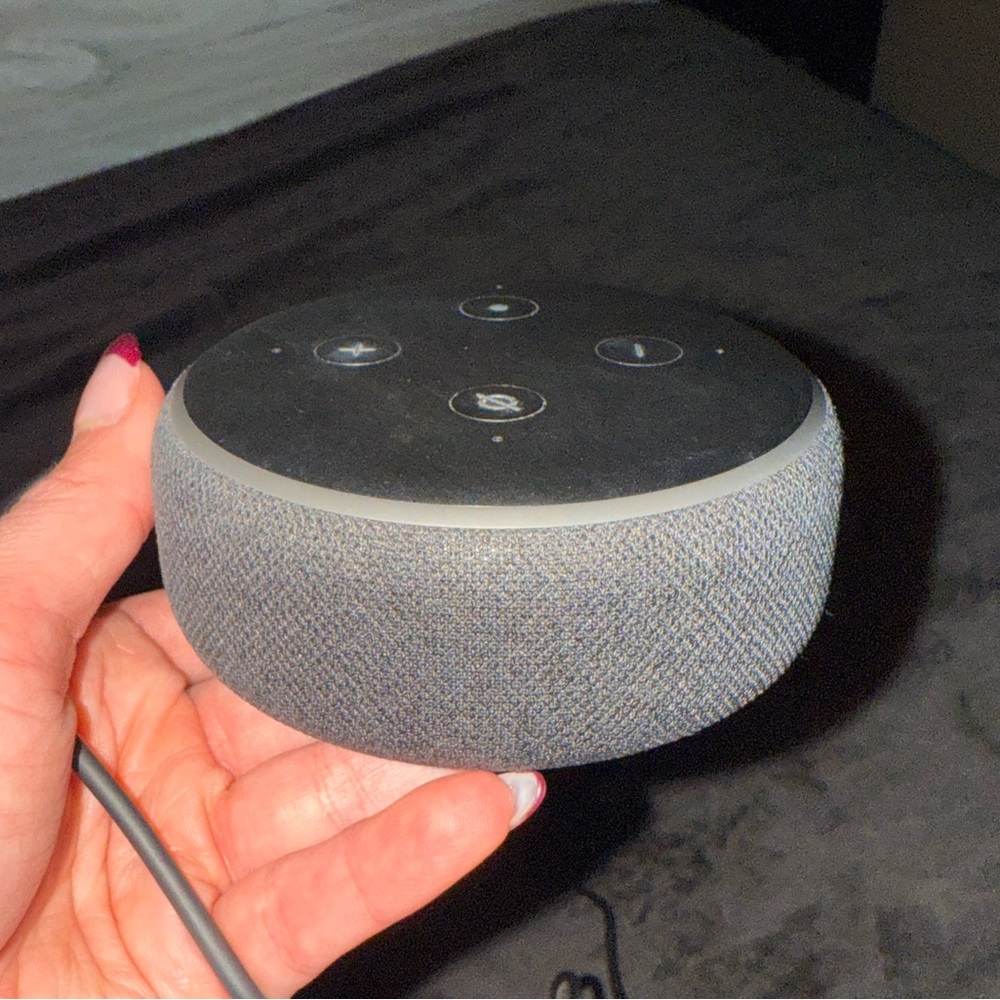Amazon Echo Dot in Black